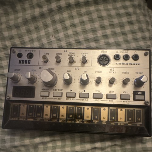 Korg volca bass analogue - korg,