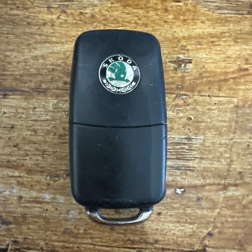 Genuine used skoda button - skoda,