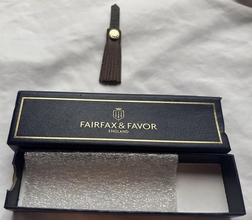 Fairfax favor mini - &, windsor