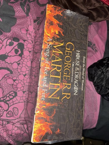 Game thrones book - game, set