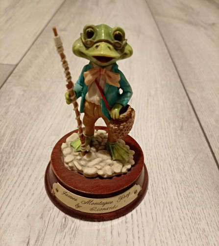 Leonardo resin frog - leonardo,