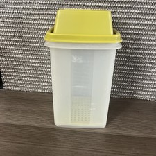Vintage Tupperware Pickle