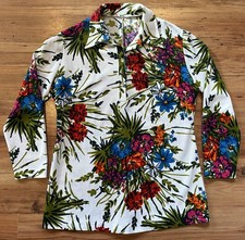Vintage 70s 1/4 Button Floral Dagger Collar shirt Sz M (see measurements)