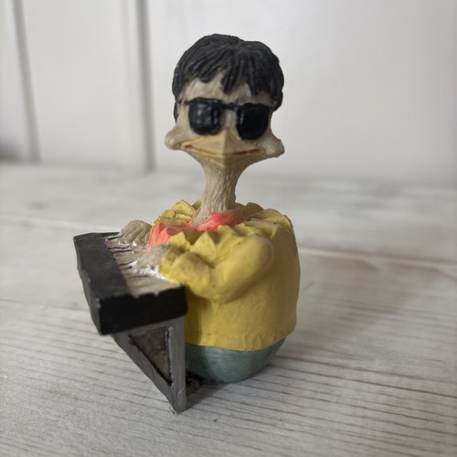 Key bird eggbert and friends - eggbert,
