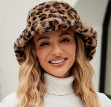 Women fluffy leopard - leopard, soft