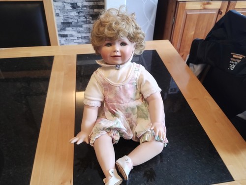 Soft body porcelain head - soft, and