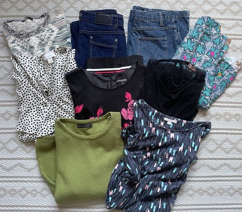 Women clothes bundle size - clothes,