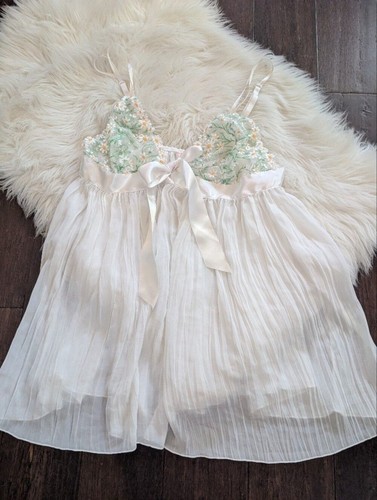 Victoria secret daisy - secret,