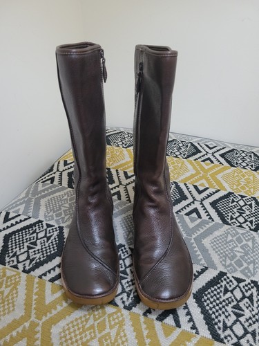 Euc womens brown clarks active - womens,