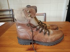 Pavers Sturdy Leather Boots Size 42/8