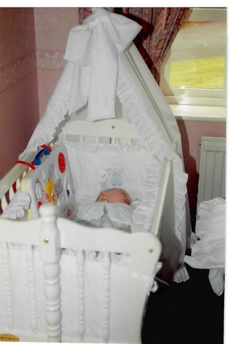 Mamas papas swinging crib - mamas,