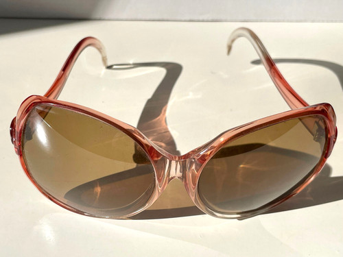 True vintage sunglasses - true,