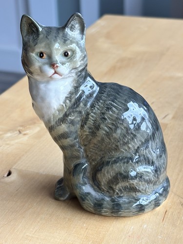 Vintage beswick seated - beswick, cat
