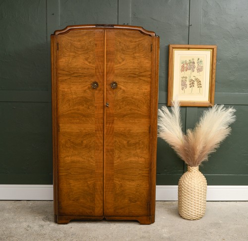 Art deco style - deco, walnut