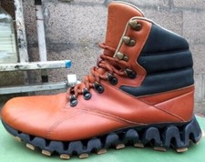 REEBOK WALKING BOOTS - Size UK