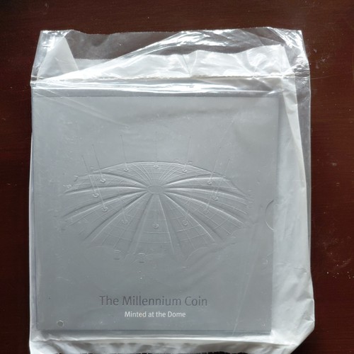 Millennium dome minted 5 - , £5