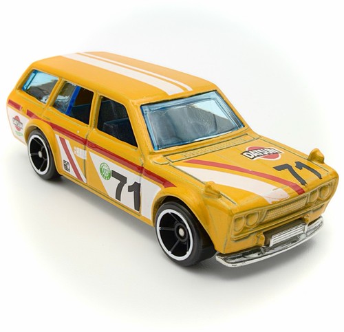 Hot wheels datsun bluebird - datsun,