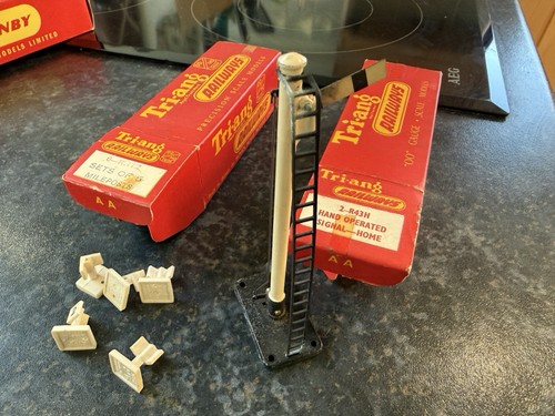 Hornby triang signal and - ,