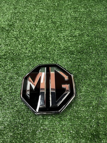 Grille badge genuine new - hs,