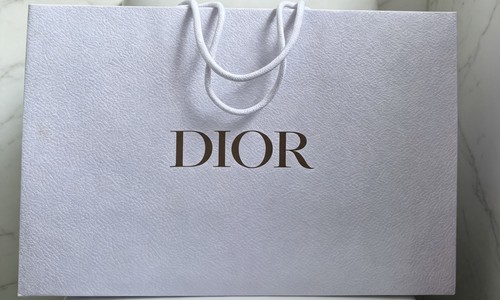 Dior white paper gift carrier - white,