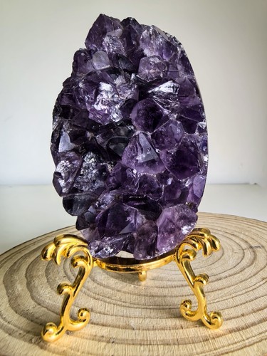 Stunning deep purple amethyst - purple,