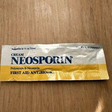 Vintage Neosporin Sample Pack First Aid Antibiotic 1/32 Oz