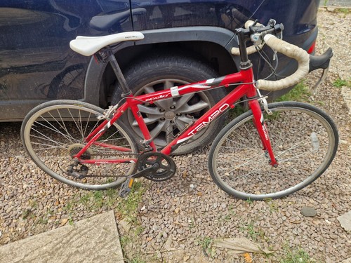 Good quality racing bike - good,