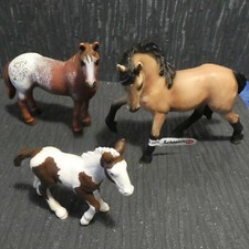 SCHLEICH MALE HORSE 2009 FEMALE 2012 FOAL 2004 PLASTIC ANIMALS EQUESTRIAN