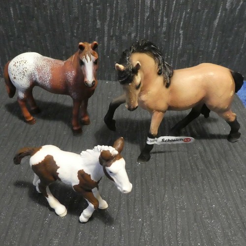 Schleich male horse 2009 - horse,