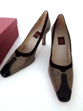 NWB Vicki Beth beige and black