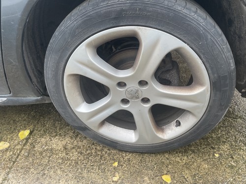 2011 peugeot 3008 wheel nut - 3008,