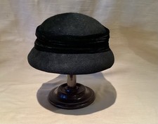 Vintage Small Velour & Velvet Ladies Hat. 1940s French Paris
