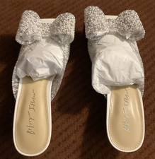 NIB Betsey Johnson SB-Babe