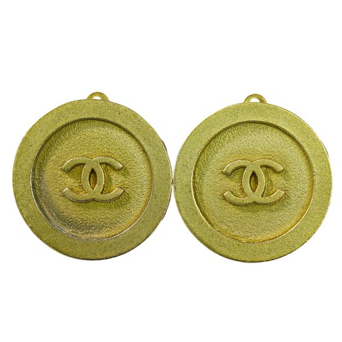 Chanel gold plated round - plated,