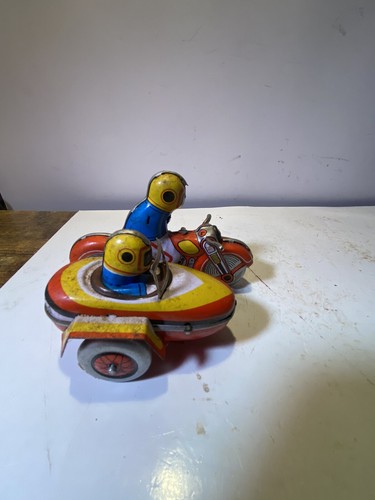 Vintage toy tin - tin, colorful