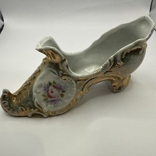 LOT 254 - Old Victorian Elegant Ladies Miniatre Gold Floral Collectors Shoe