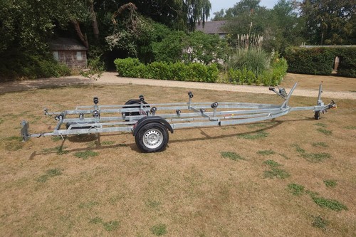 Multi roller boat trailer - roller,