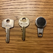 Vintage FS 880 keys x 2