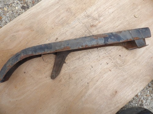 Suzuki t200 chain gaurd - suzuki,
