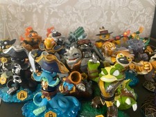 skylanders Trap Team figures