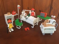 Playmobil 3495 Vintage Hospital Ward Set - Patient & visitors