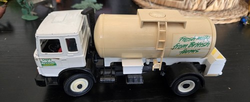 Britains farm white leyland - farm,