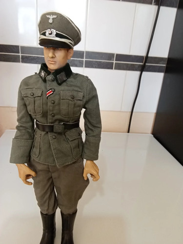 Scale wwii german officer - scale,