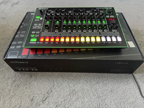 Roland rhythm performer - tr-8,