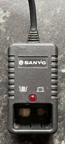 Sanyo 75g battery charger - battery,