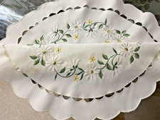 VINTAGE  CREAM POLYESTER LARGE