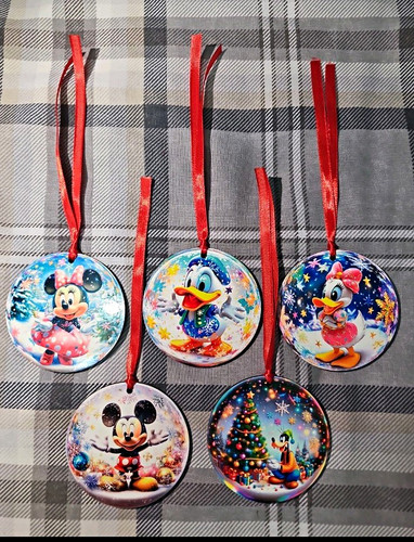 Disney christmas round - disney,