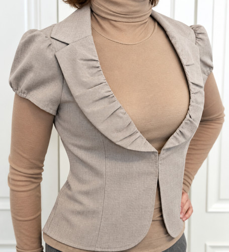 New with tags elegant cropped - with,