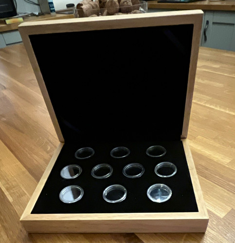 Wood coin display - display/storage, box