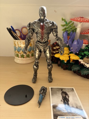 Mcfarlane cyborg - dc,